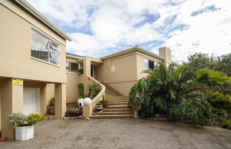 6 Bedroom Property for Sale in West Bank Eastern Cape